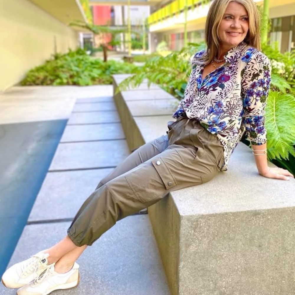 LAST CHANCE | NWT | Cabi 4536 Victoria Blouse